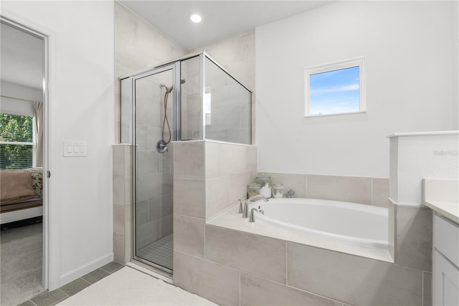 13941 Nw Convergence Blvd Property Photo 15