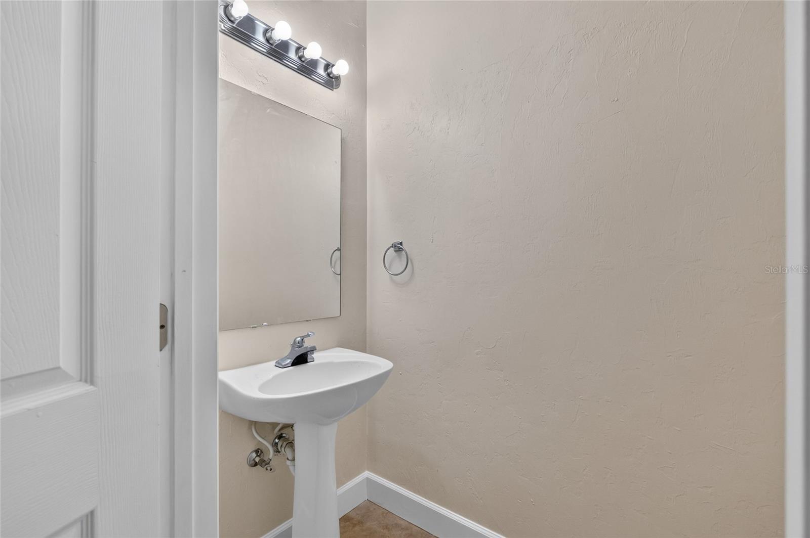2927 Sw 35th Pl #115 Property Photo 13