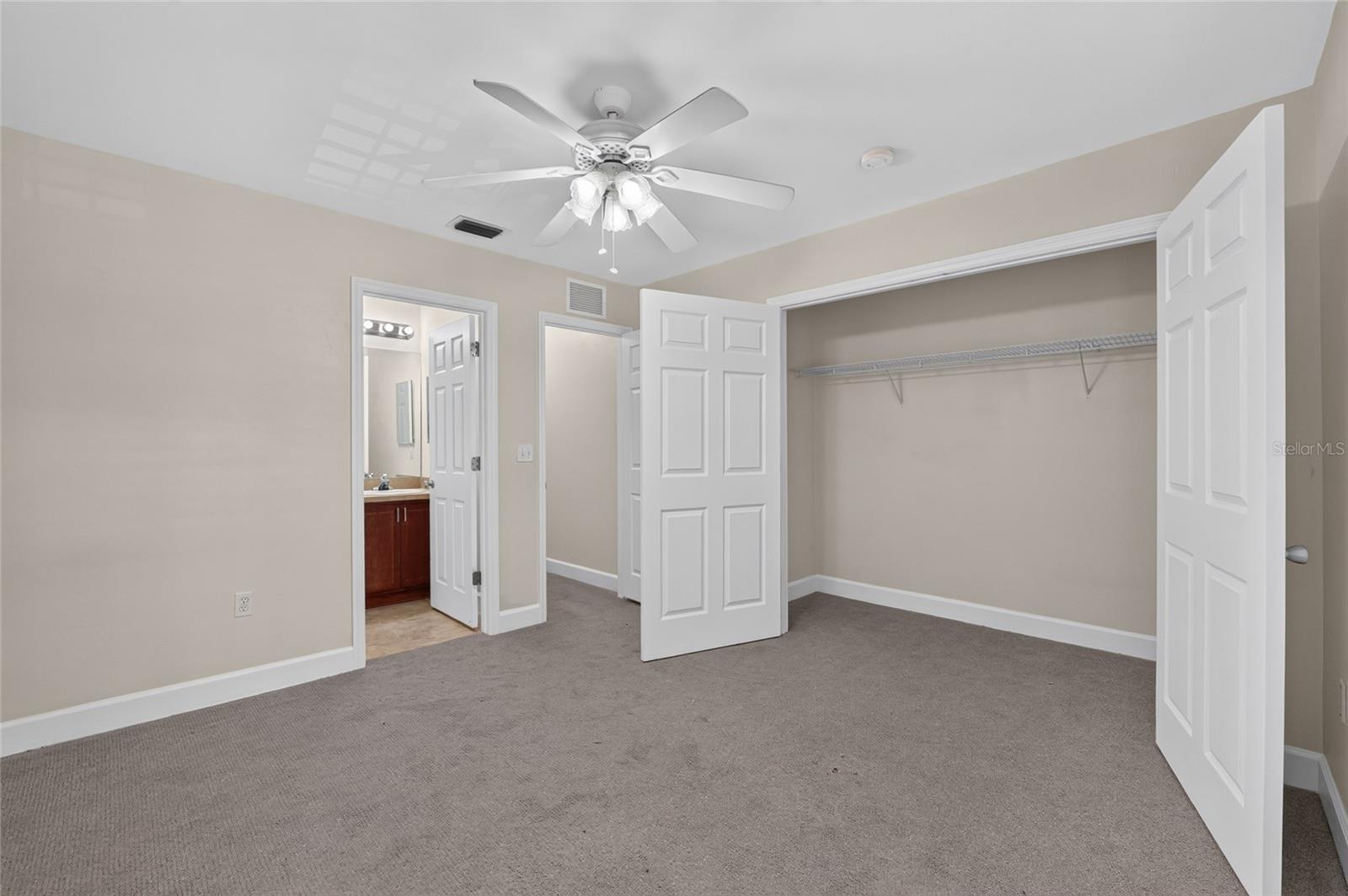 2927 Sw 35th Pl #115 Property Photo 24