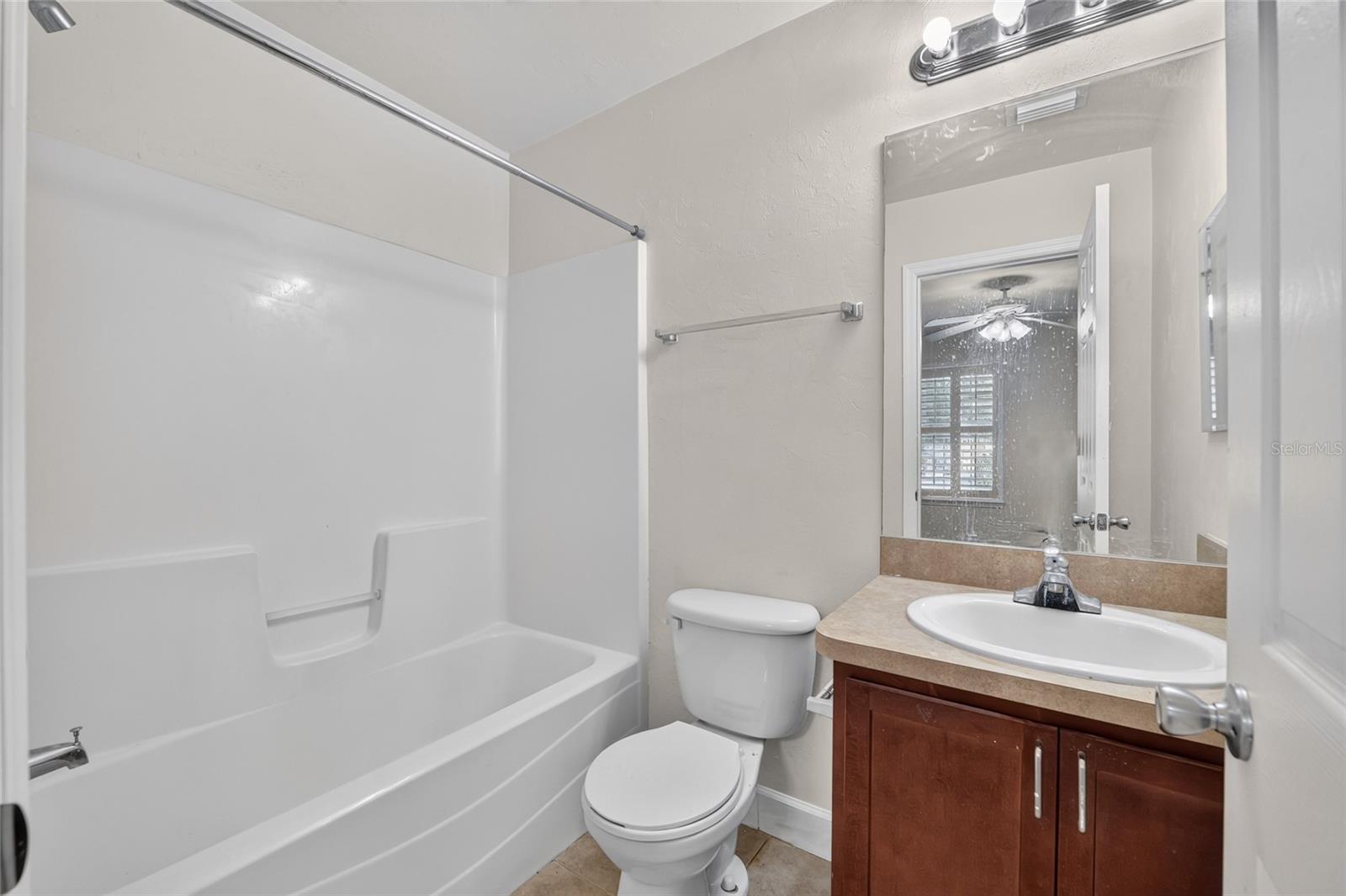 2927 Sw 35th Pl #115 Property Photo 25