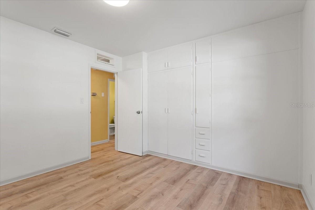 1302 Ne 14th Ter Property Photo 14