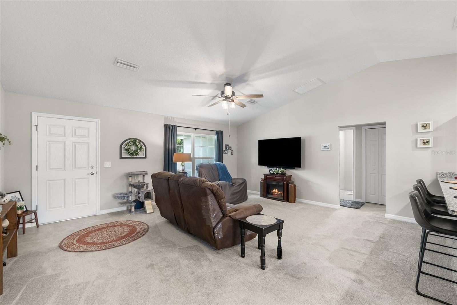 1831 Ne 160th Pl Property Photo 4