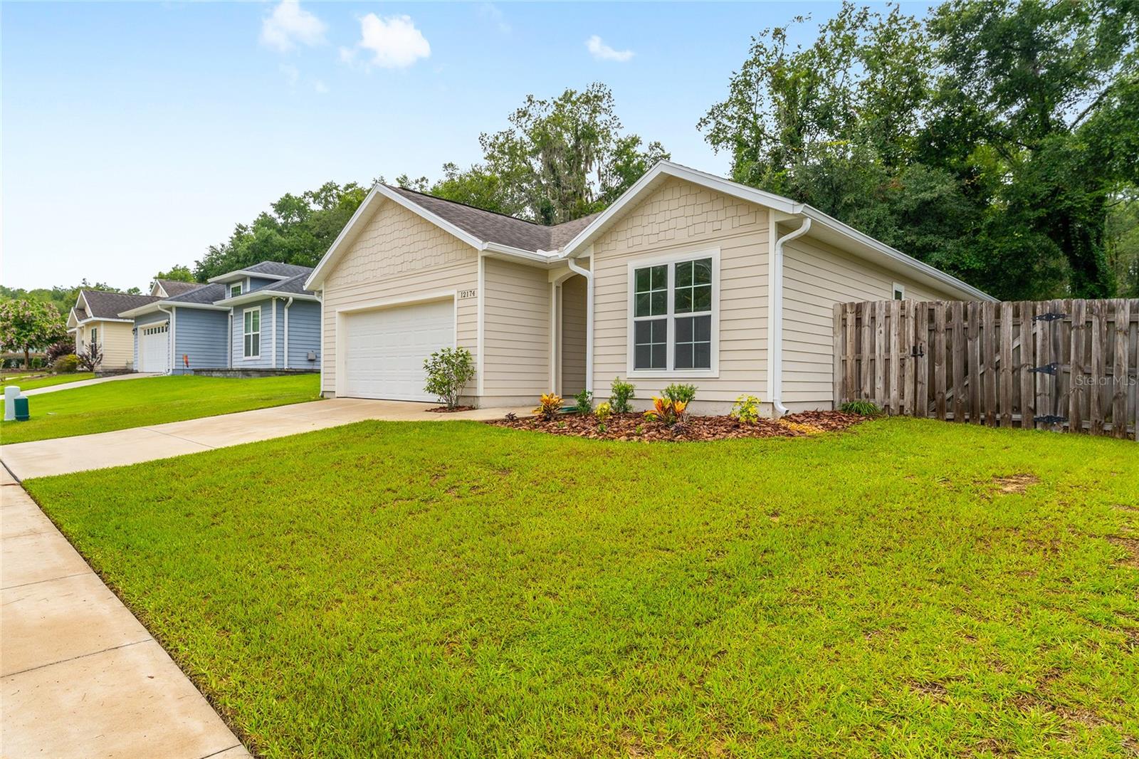 12174 Nw 162nd Dr Property Photo 24