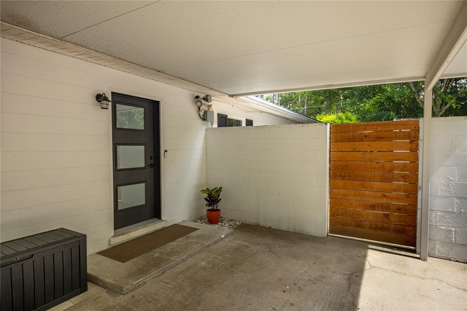 4204 Nw 19th Pl Property Photo 5