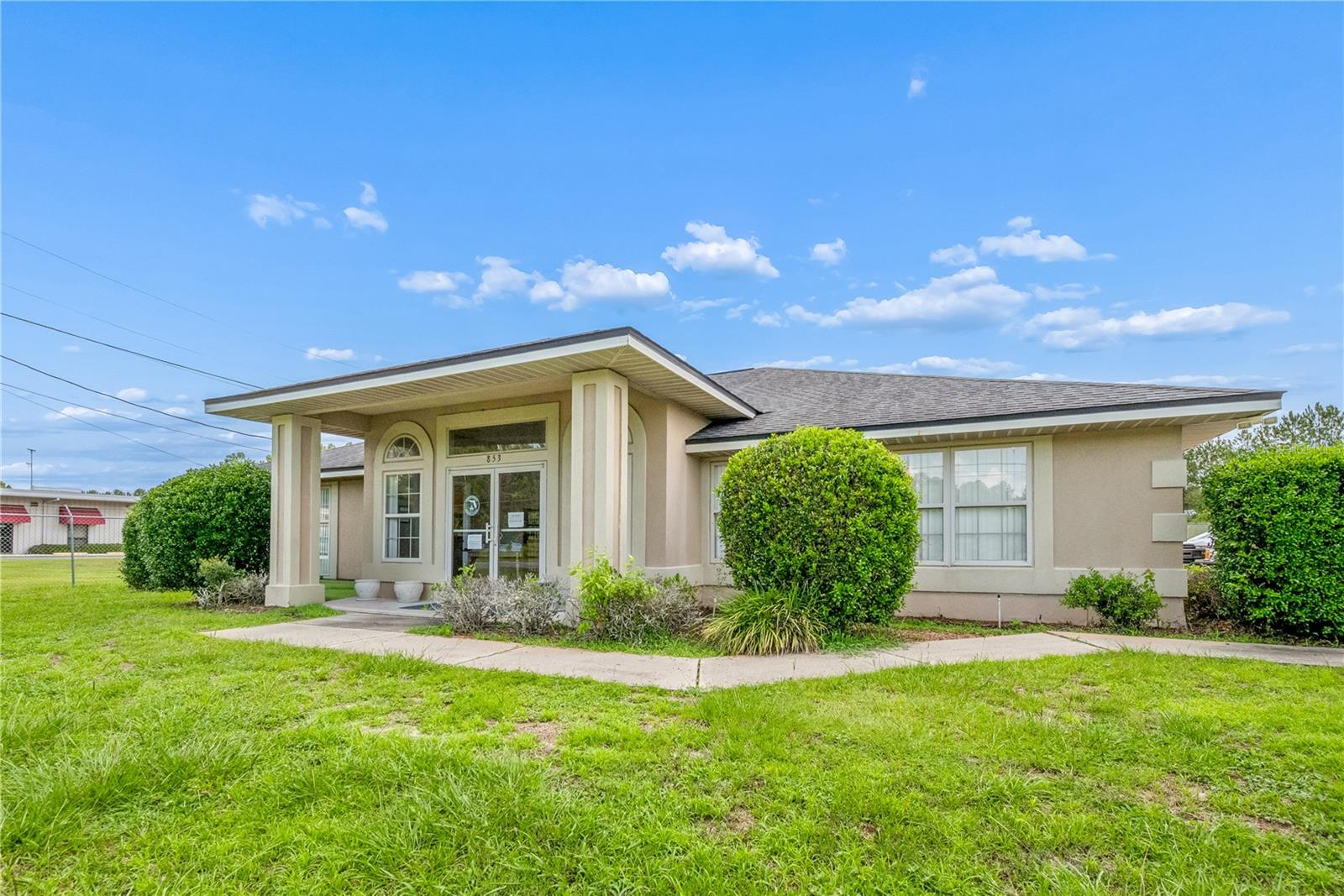 885 Sw Sisters Welcome Rd Property Photo 3