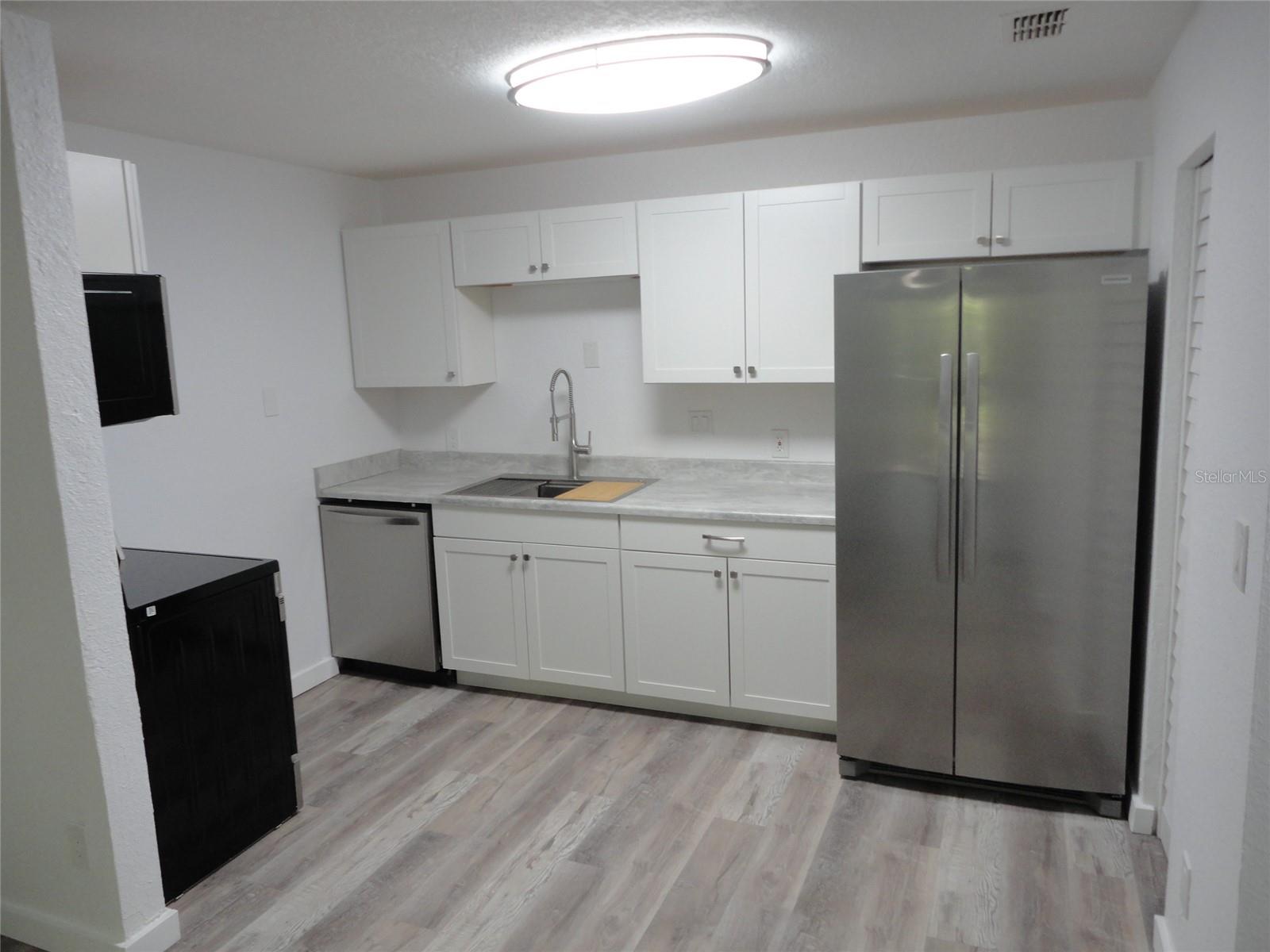 1015 Sw 9th St #c-24 Property Photo 2