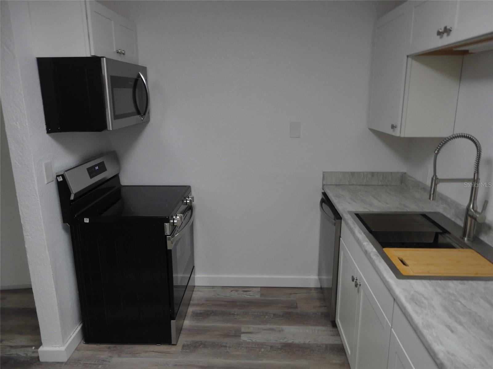 1015 Sw 9th St #c-24 Property Photo 4