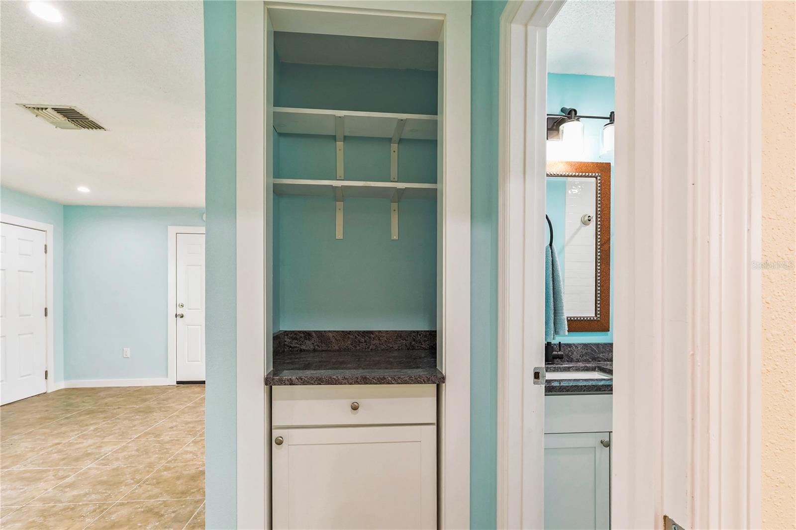 6814 Driftwood Dr Property Photo 6