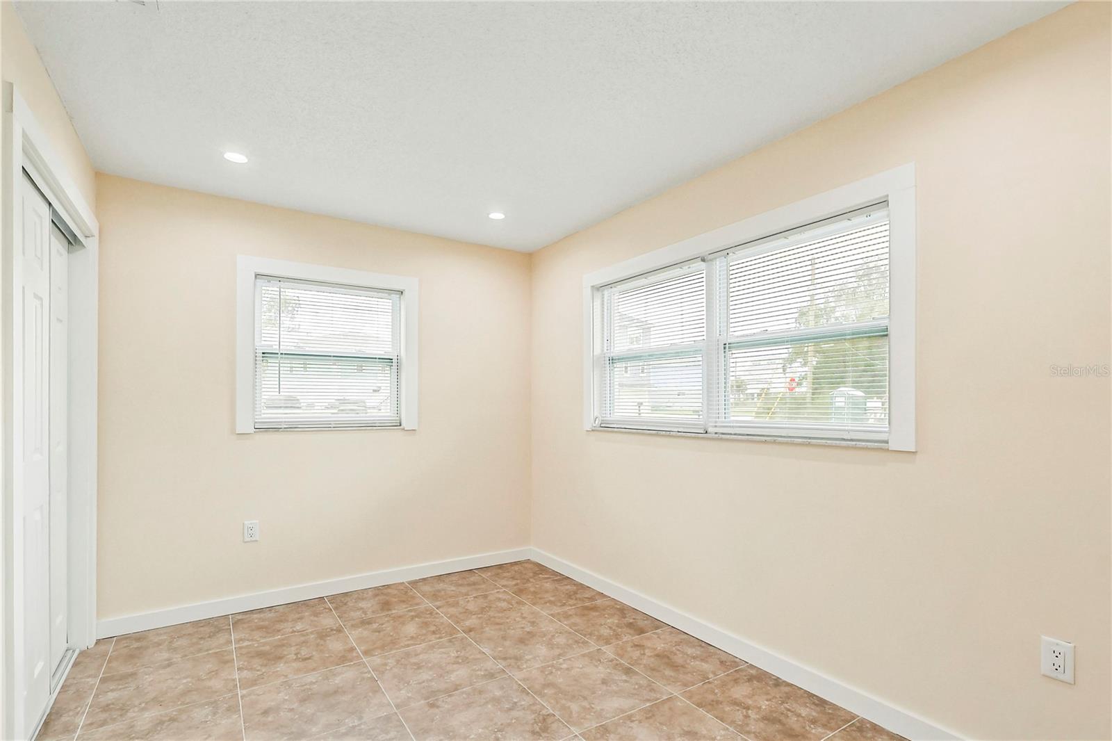 6814 Driftwood Dr Property Photo 9