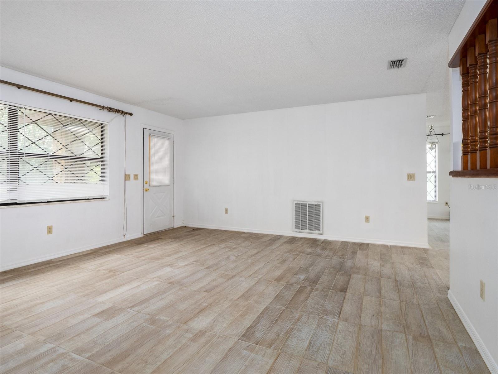 121 Serena Cir Property Photo 10