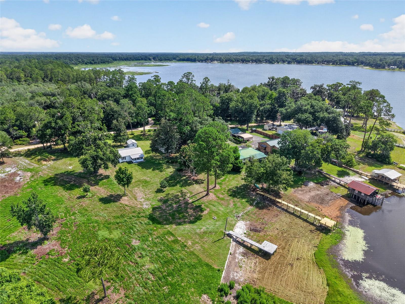 148 Lake Shore Ter Property Photo 3