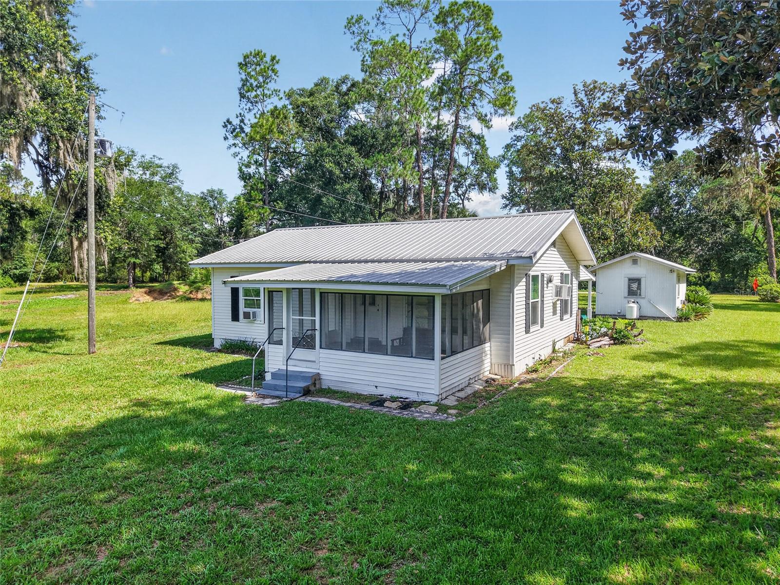 148 Lake Shore Ter Property Photo 29