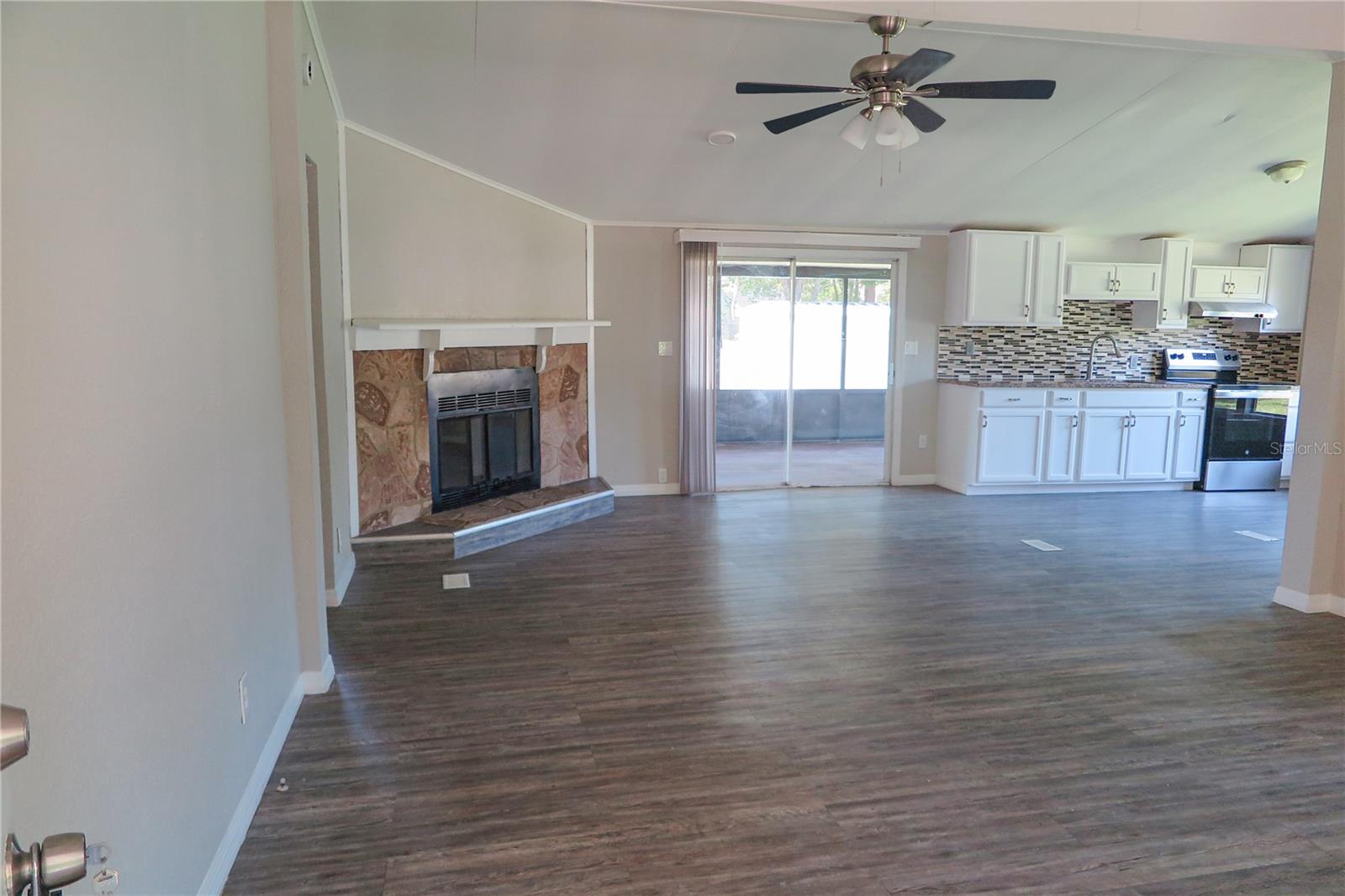 108 Pineshore Dr Property Photo 12