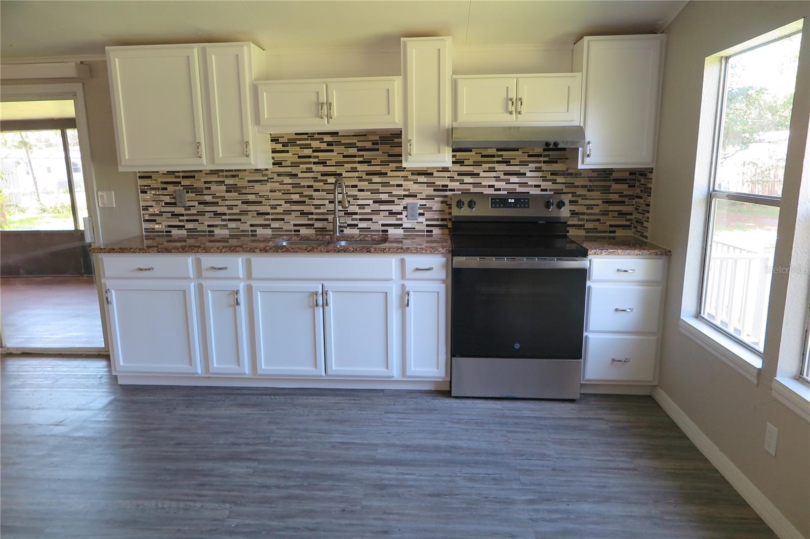 108 Pineshore Dr Property Photo 16