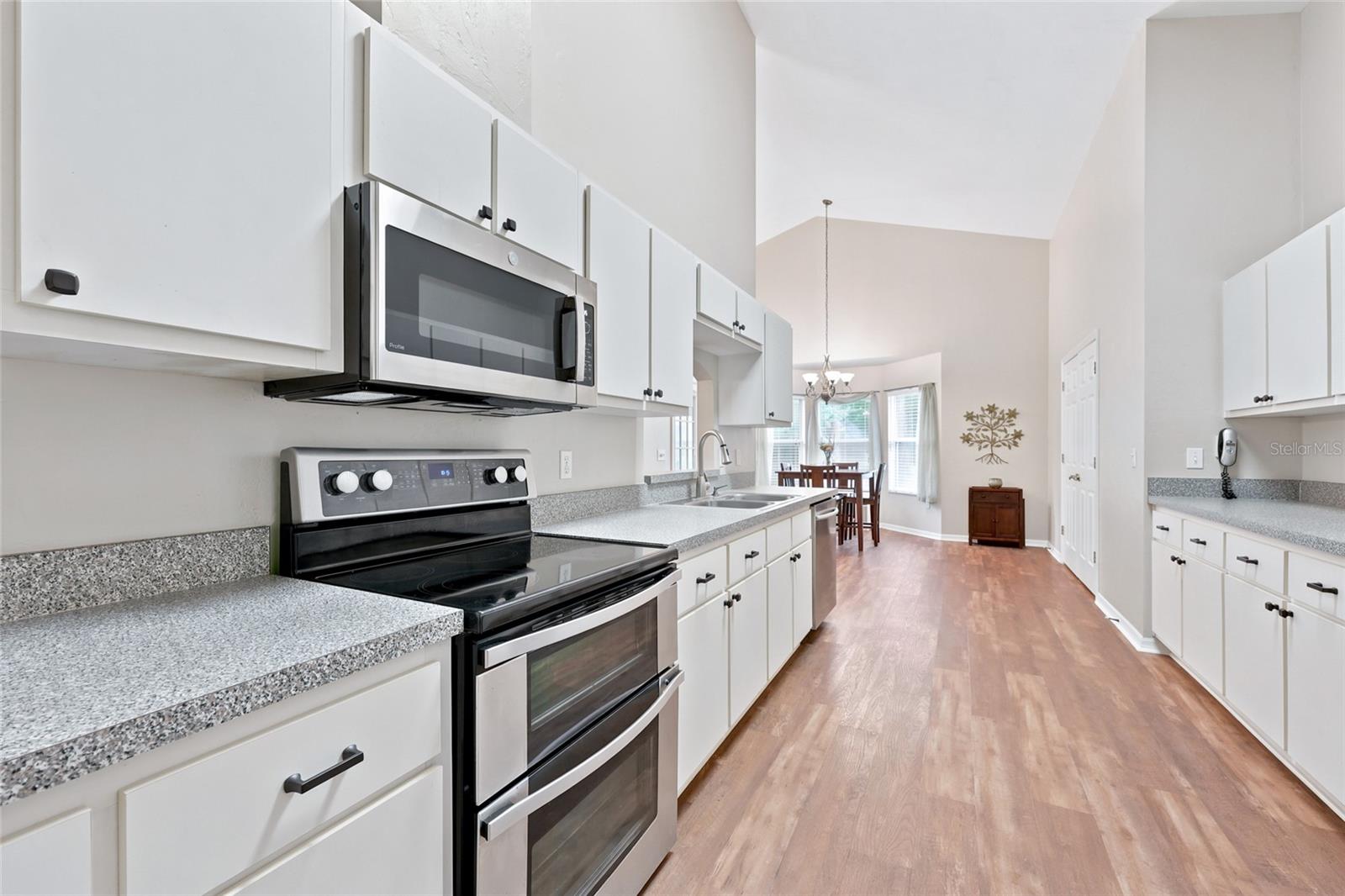 3052 Sw 94th St Property Photo 11