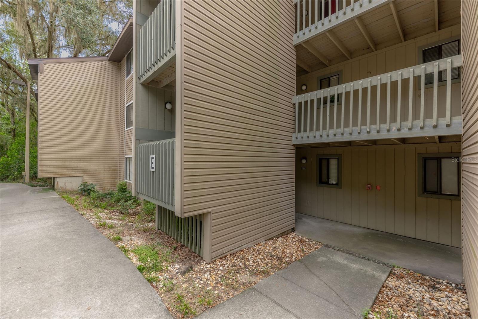 83 Se 16th Ave #e102 Property Photo 2