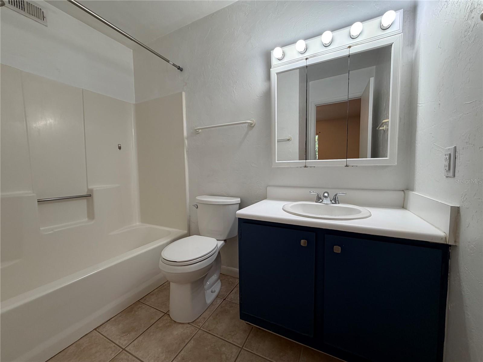 83 Se 16th Ave #e102 Property Photo 17