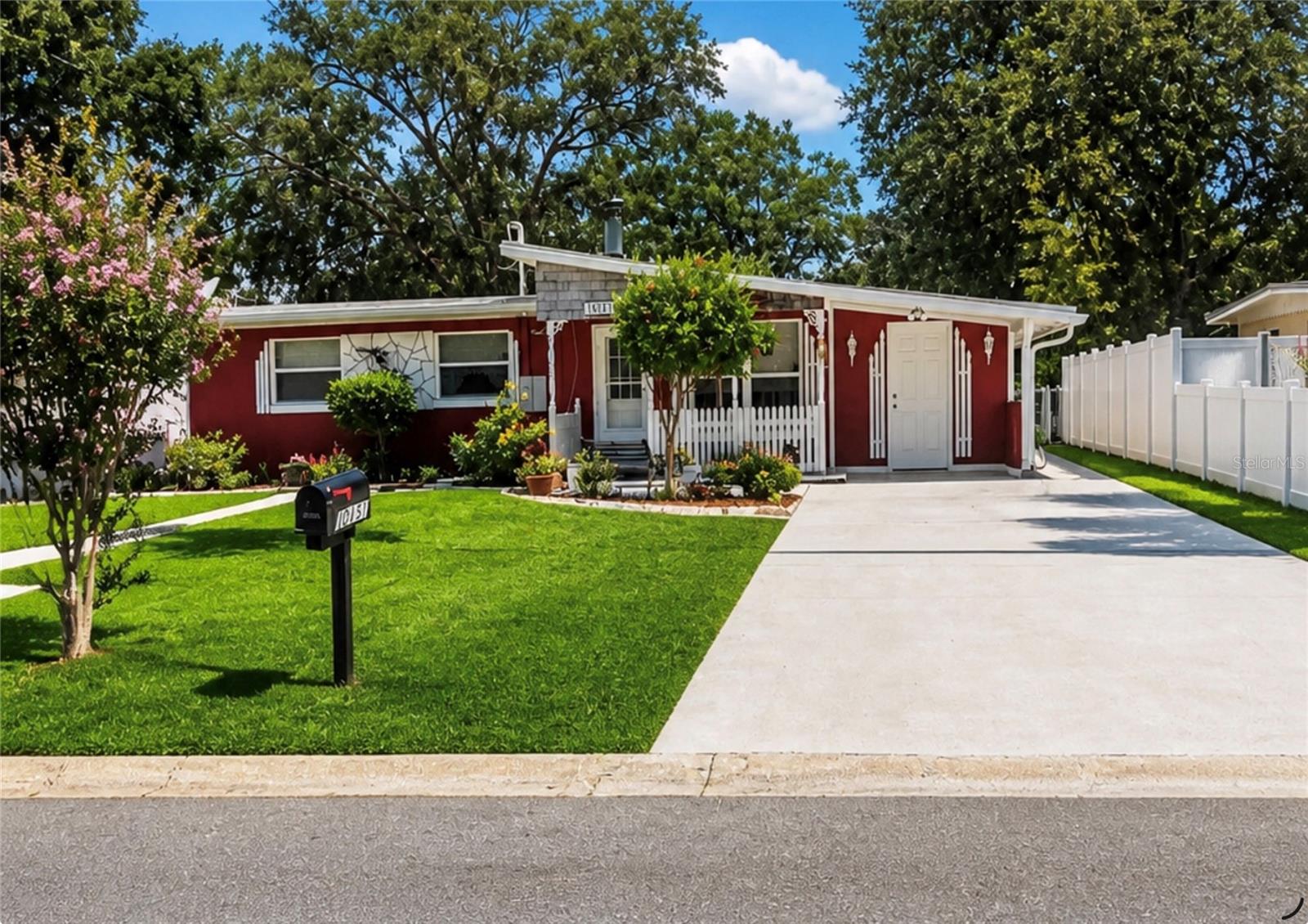 10131 Agave Rd Property Photo 1