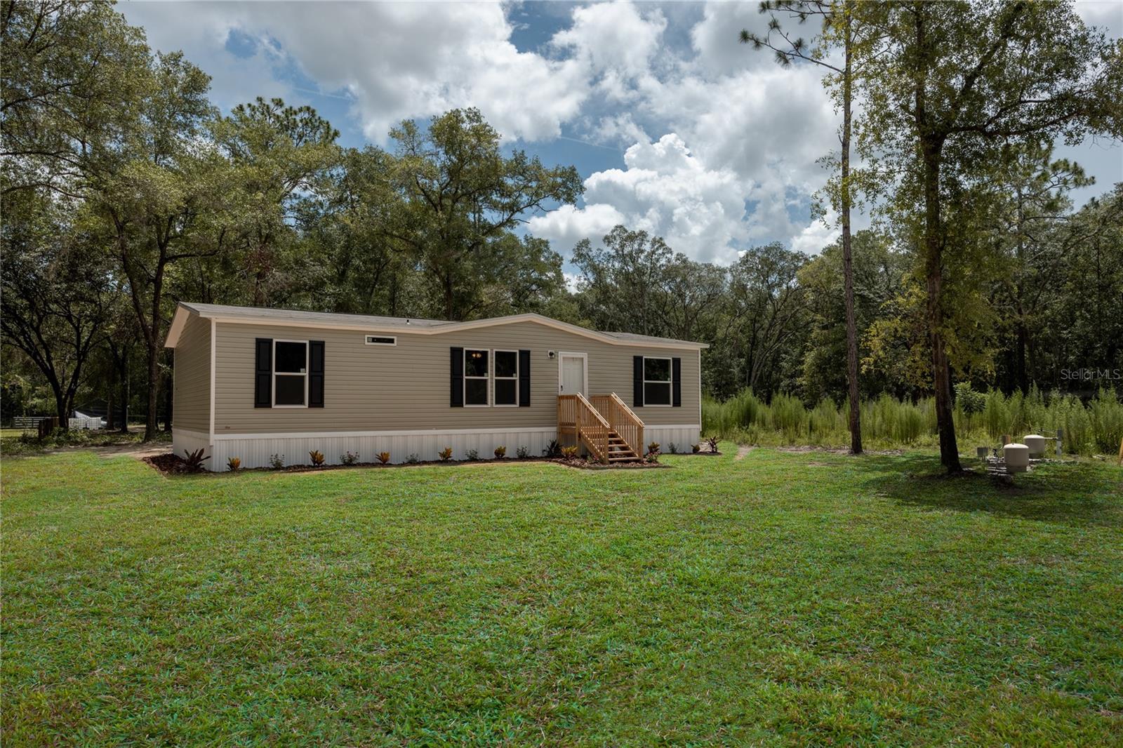 104 Jackson Ave Property Photo 3