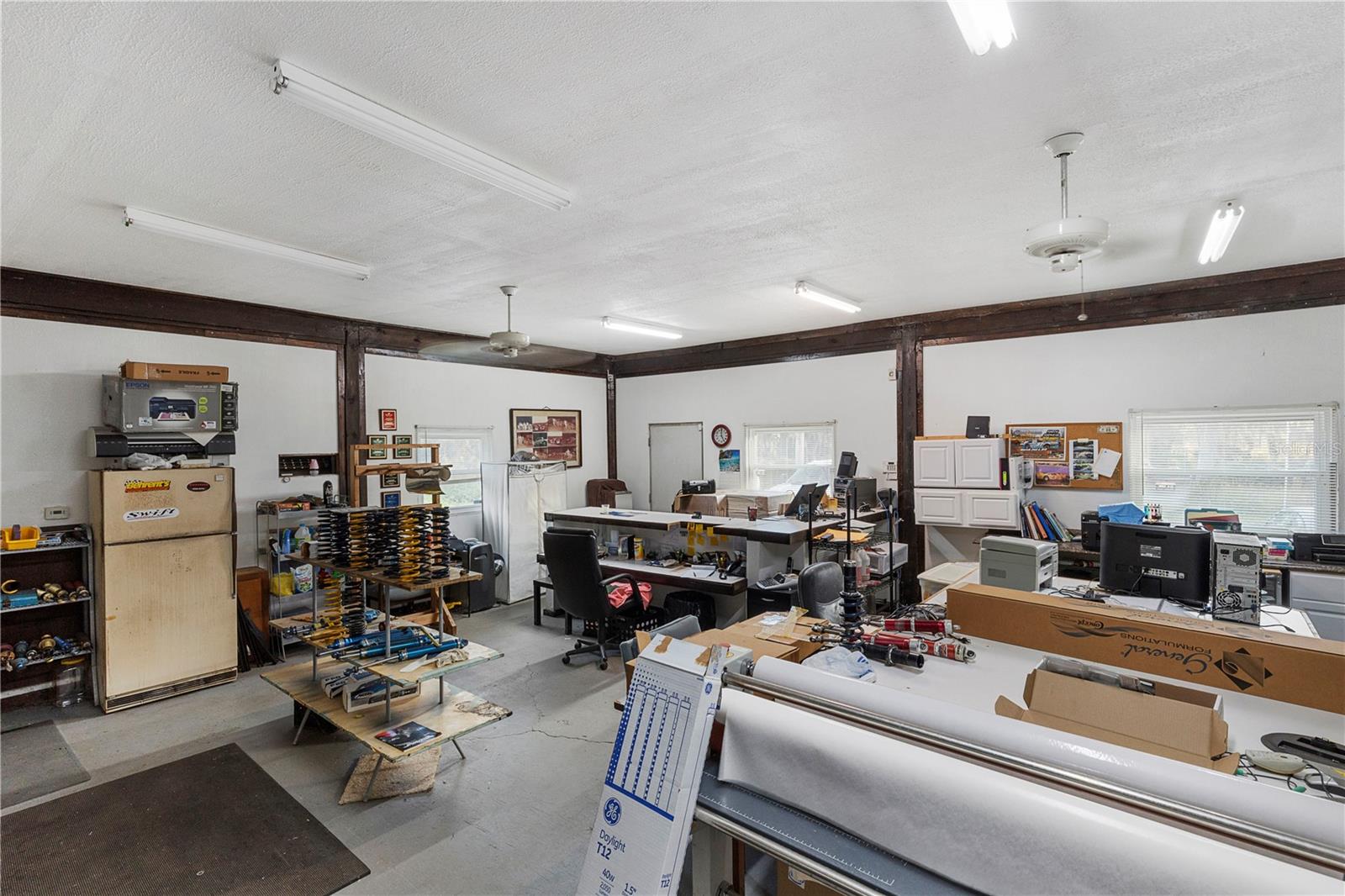 15058 Balm Rd Property Photo 6