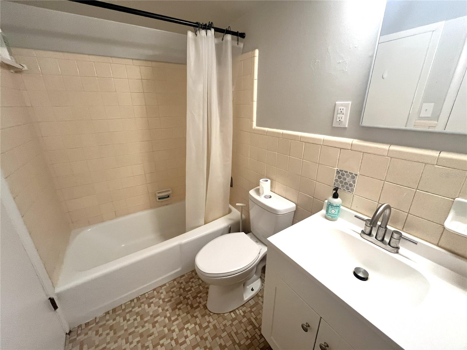 501 Nw 15th Ave #9 Property Photo 5