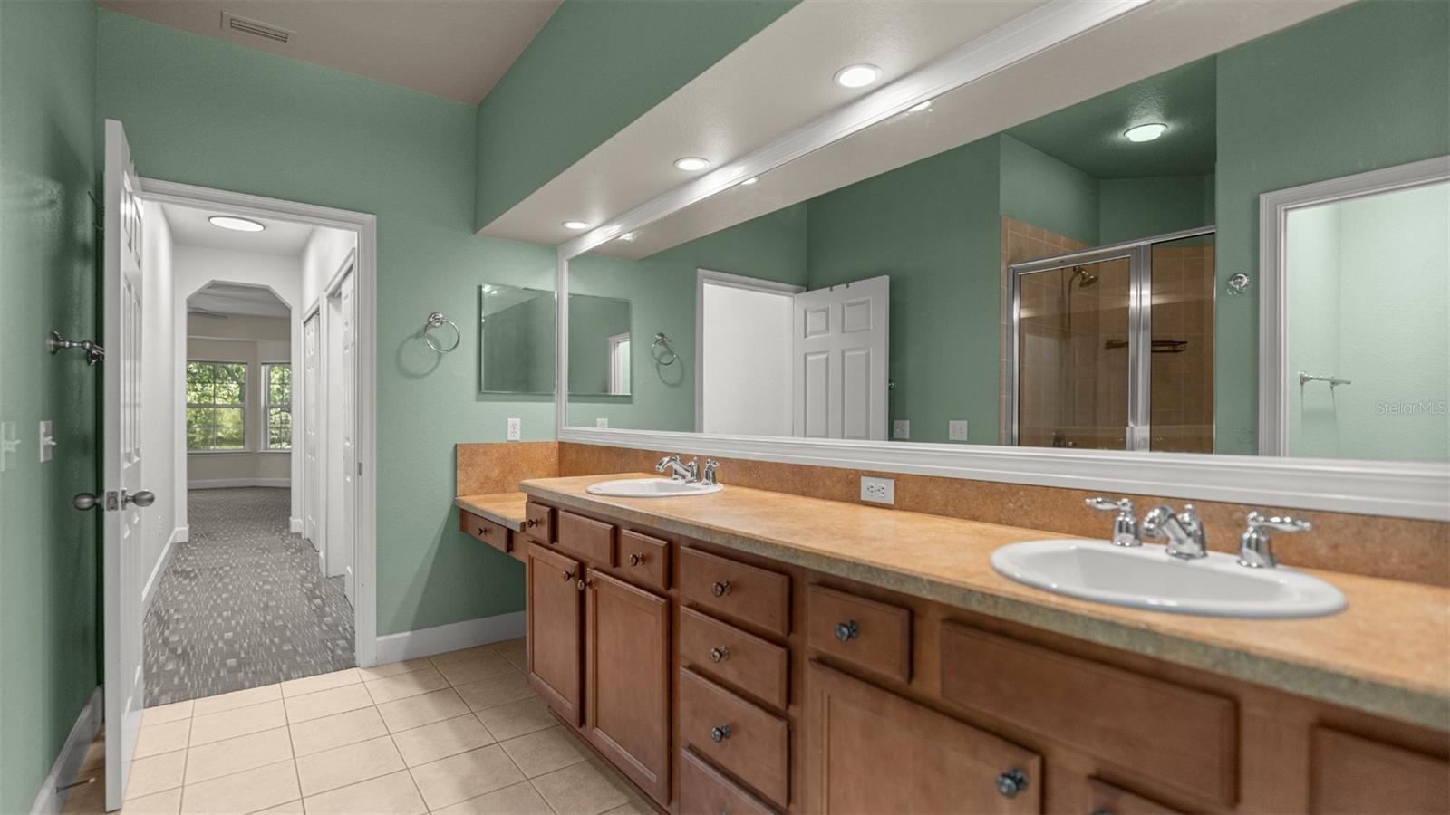1852 Nw 34th St #24 Property Photo 59