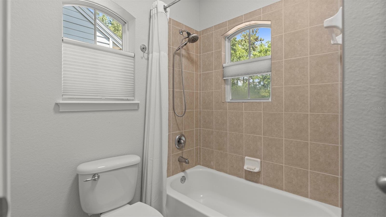 1852 Nw 34th St #24 Property Photo 68