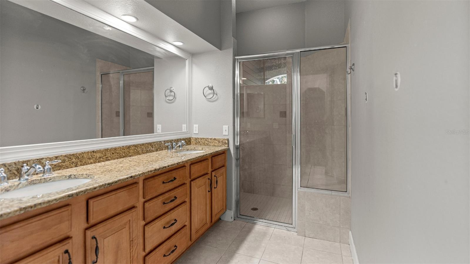 1852 Nw 34th St #24 Property Photo 74