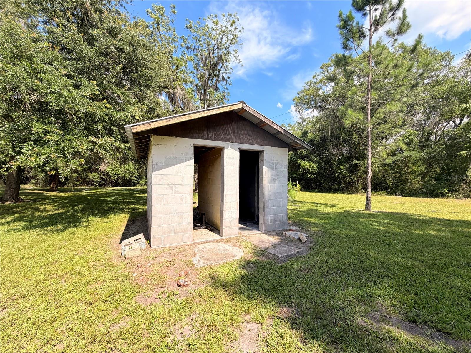 24042 90 Property Photo 6
