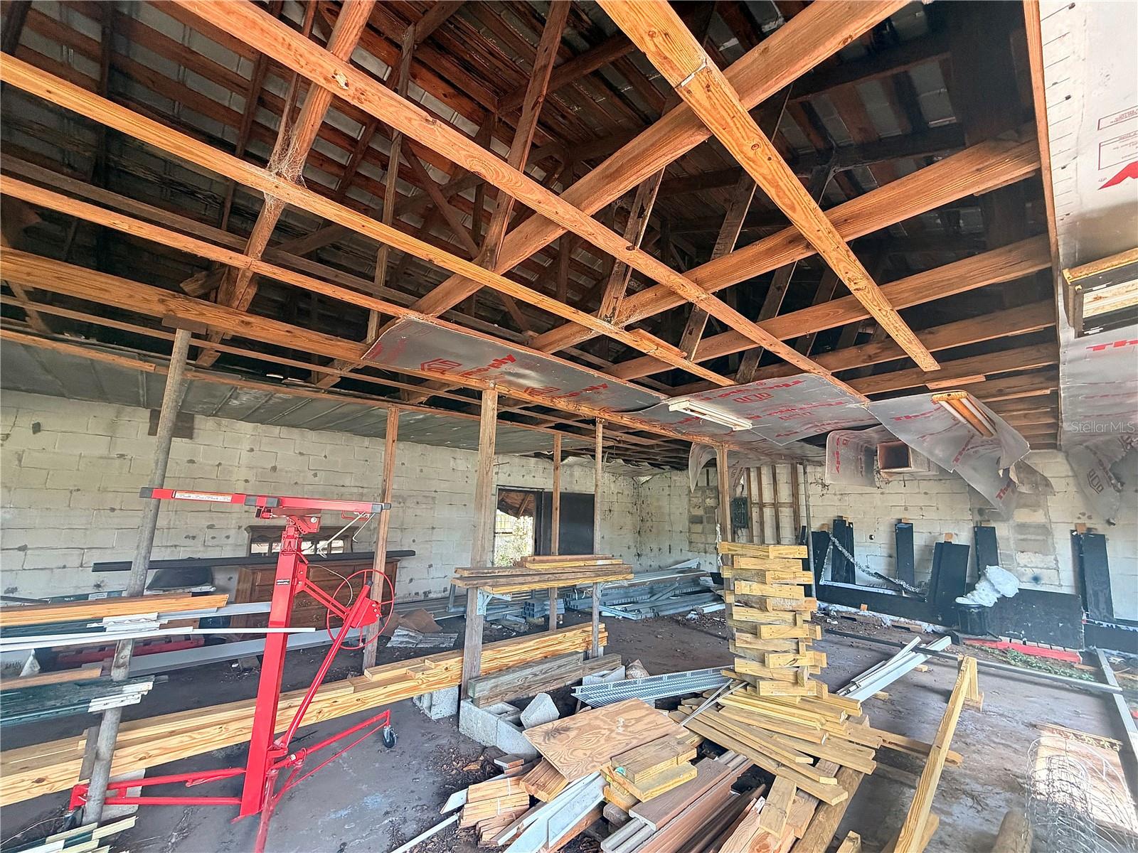 24042 90 Property Photo 10