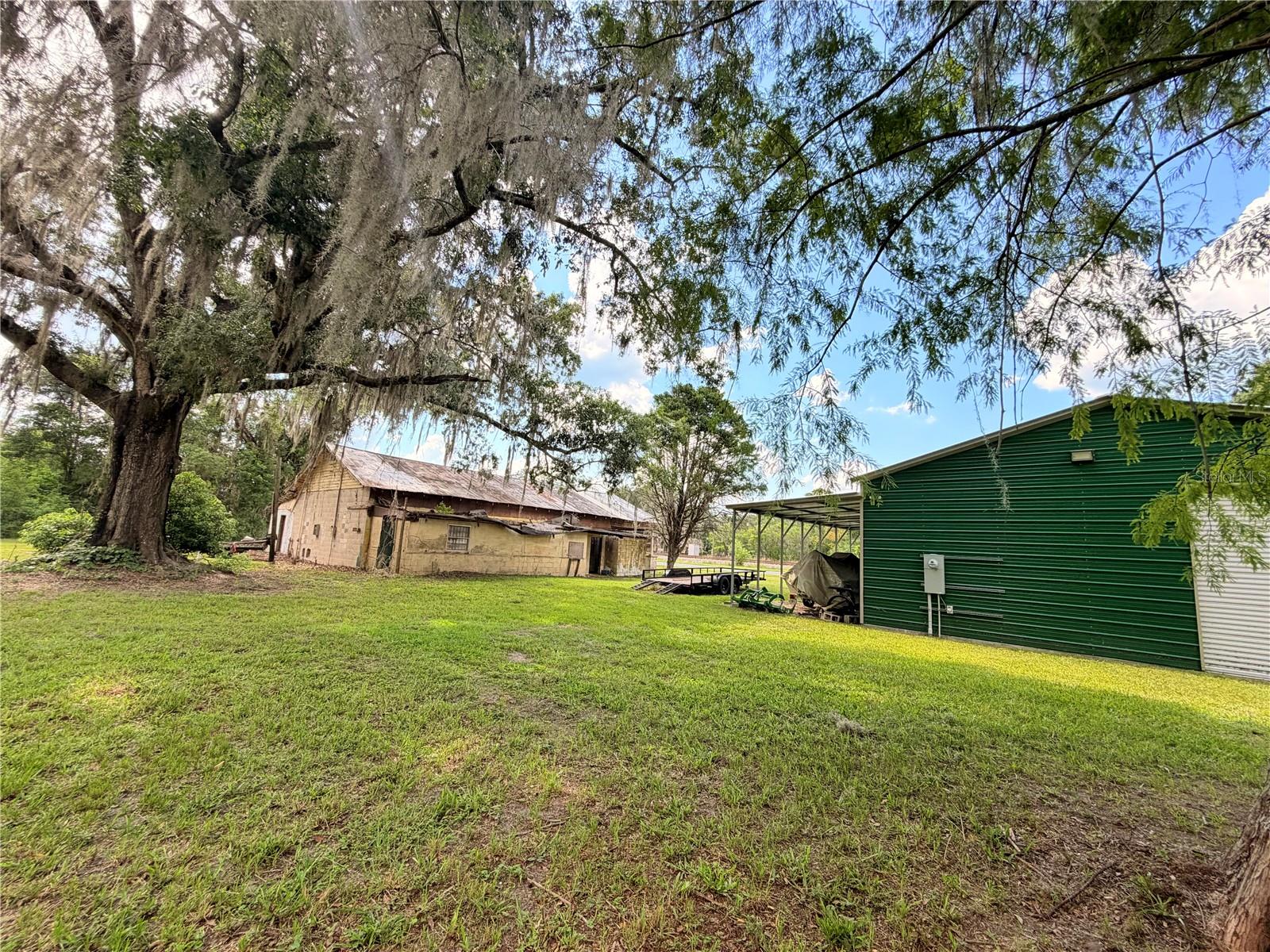 24042 90 Property Photo 26