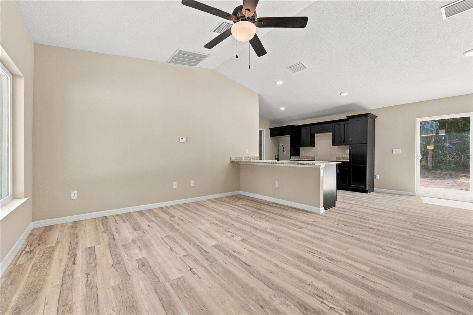 8 Sequoia Drive Crse Property Photo 4