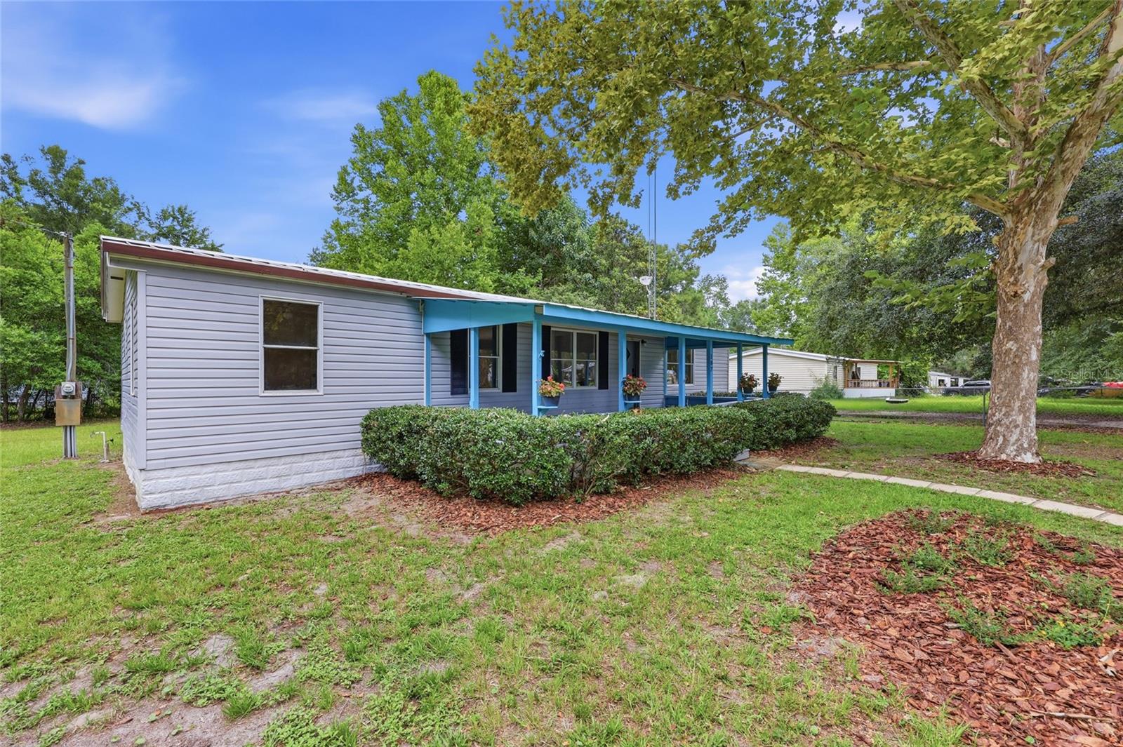 187 Sw Peach Gln Property Photo 2