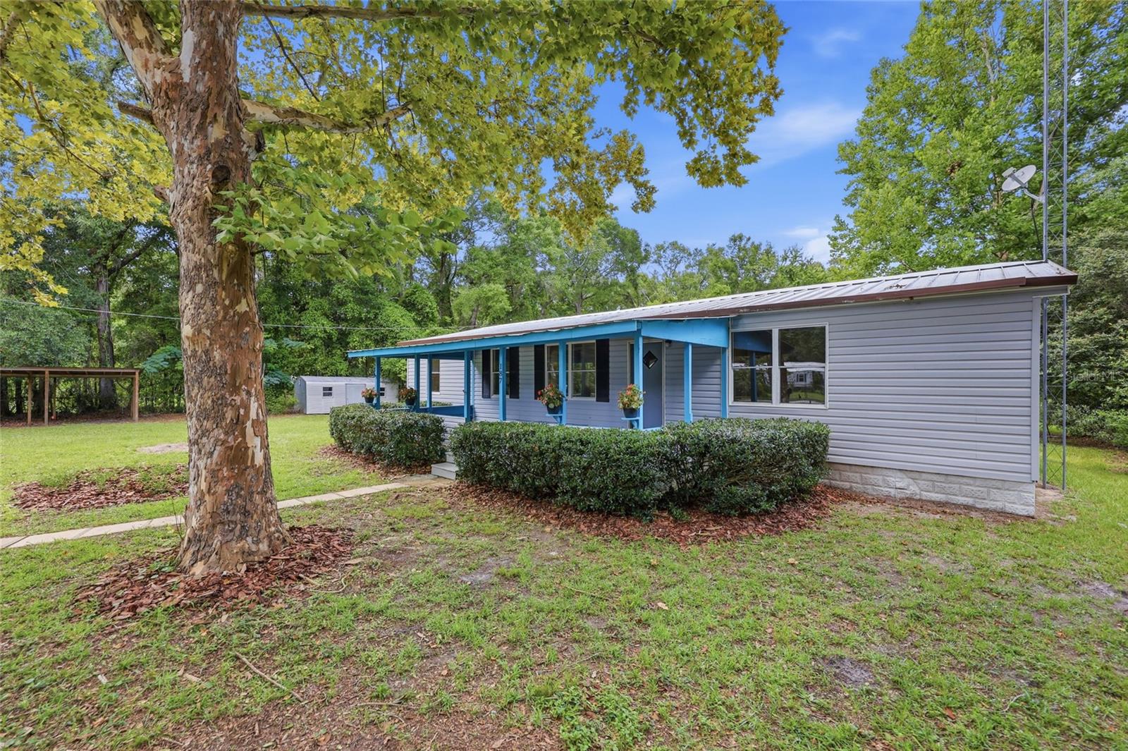 187 Sw Peach Gln Property Photo 3