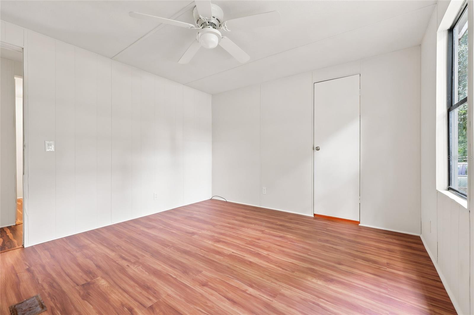 187 Sw Peach Gln Property Photo 5