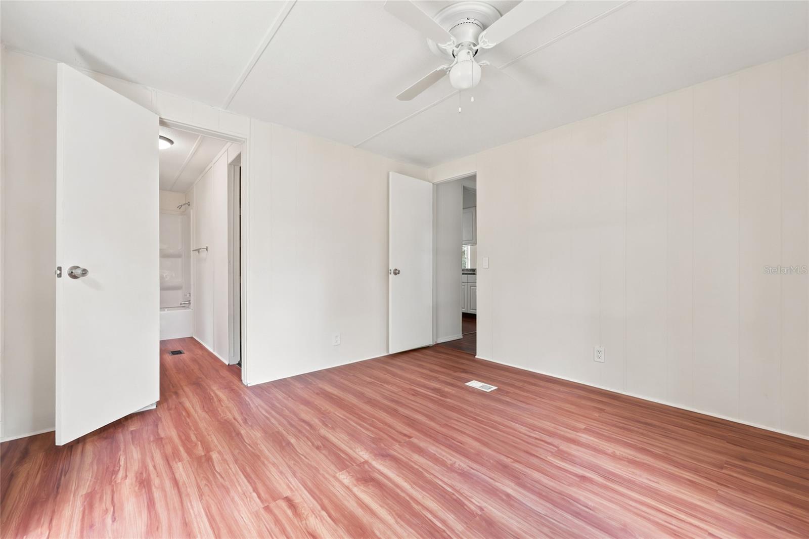 187 Sw Peach Gln Property Photo 9