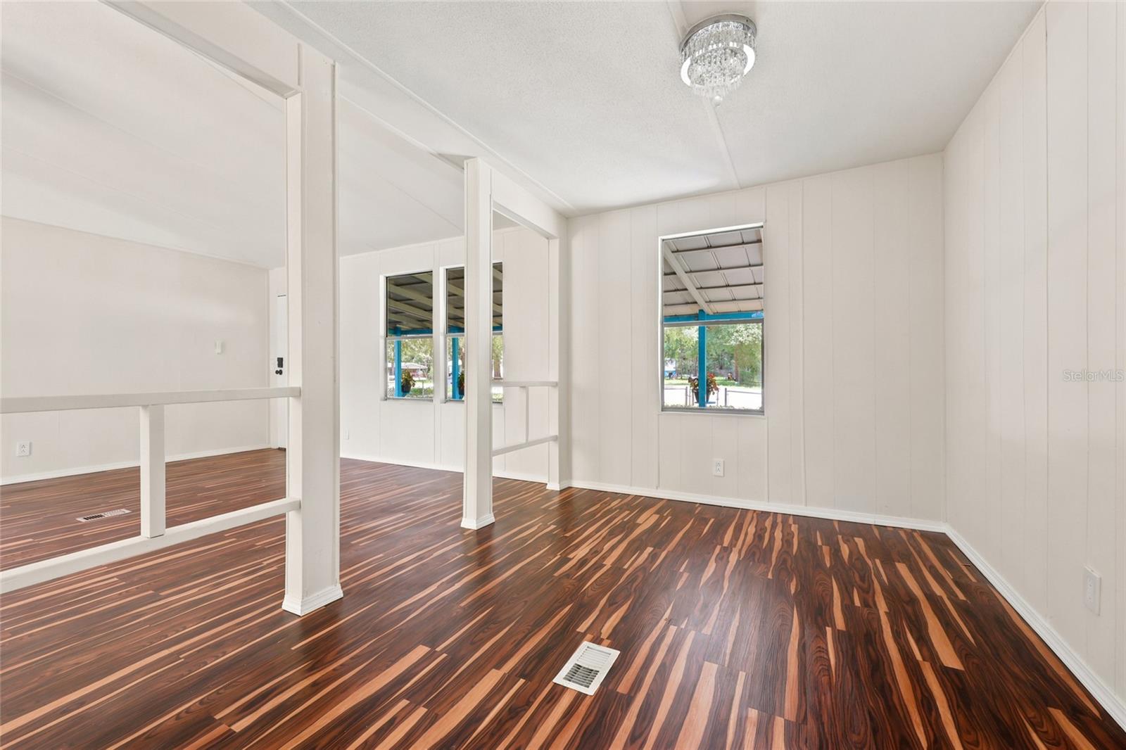 187 Sw Peach Gln Property Photo 10