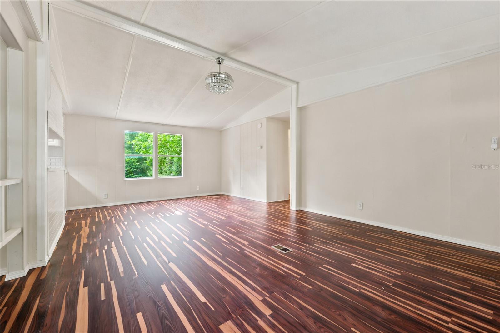 187 Sw Peach Gln Property Photo 15