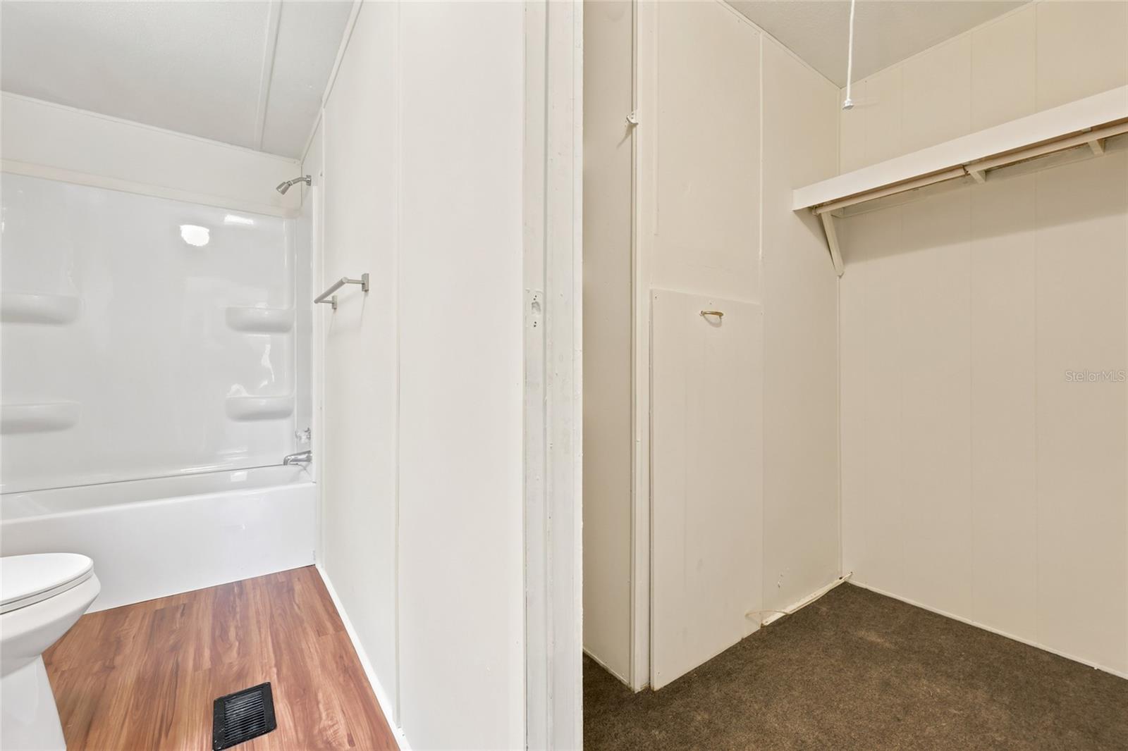 187 Sw Peach Gln Property Photo 16