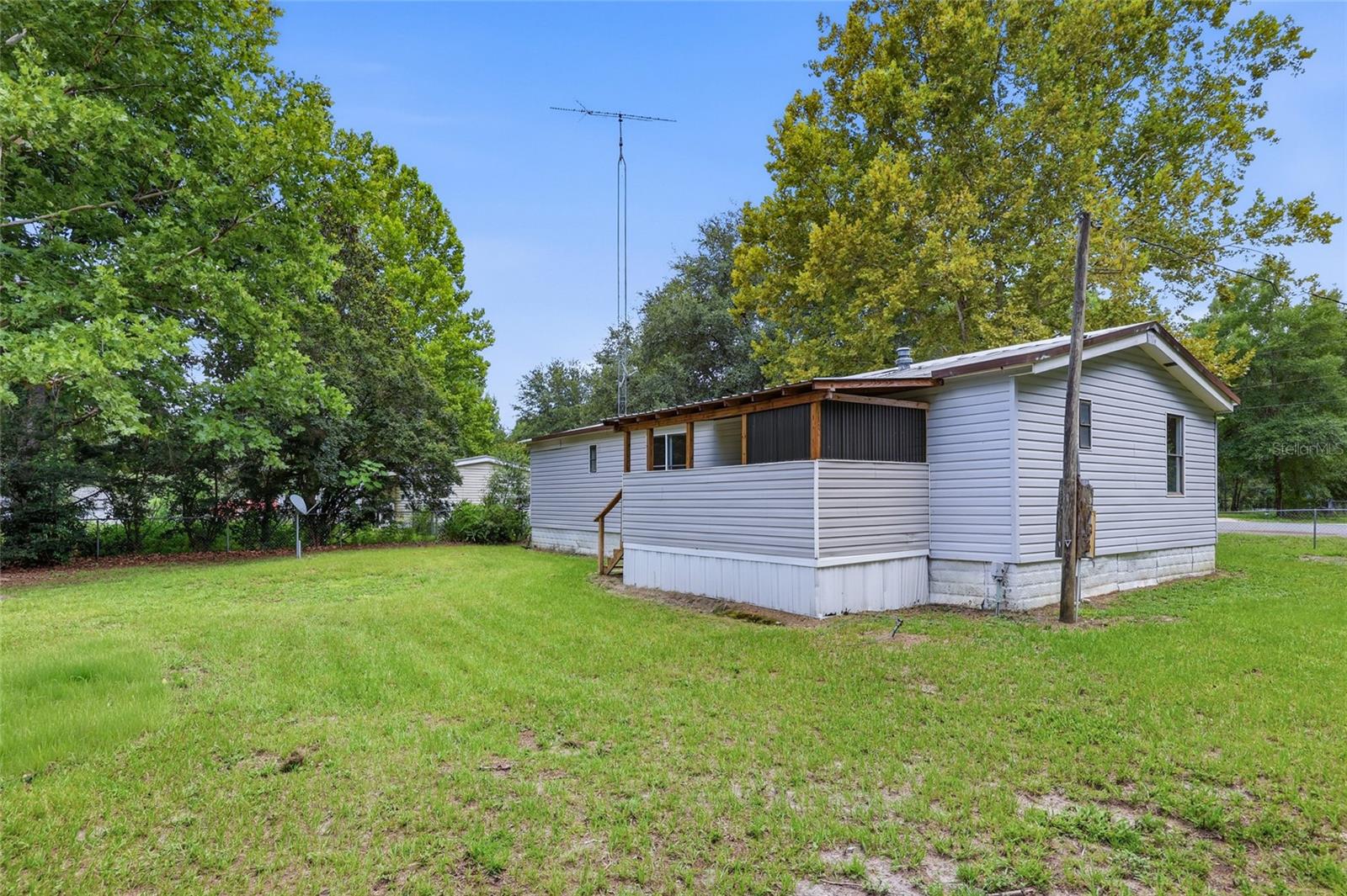 187 Sw Peach Gln Property Photo 26