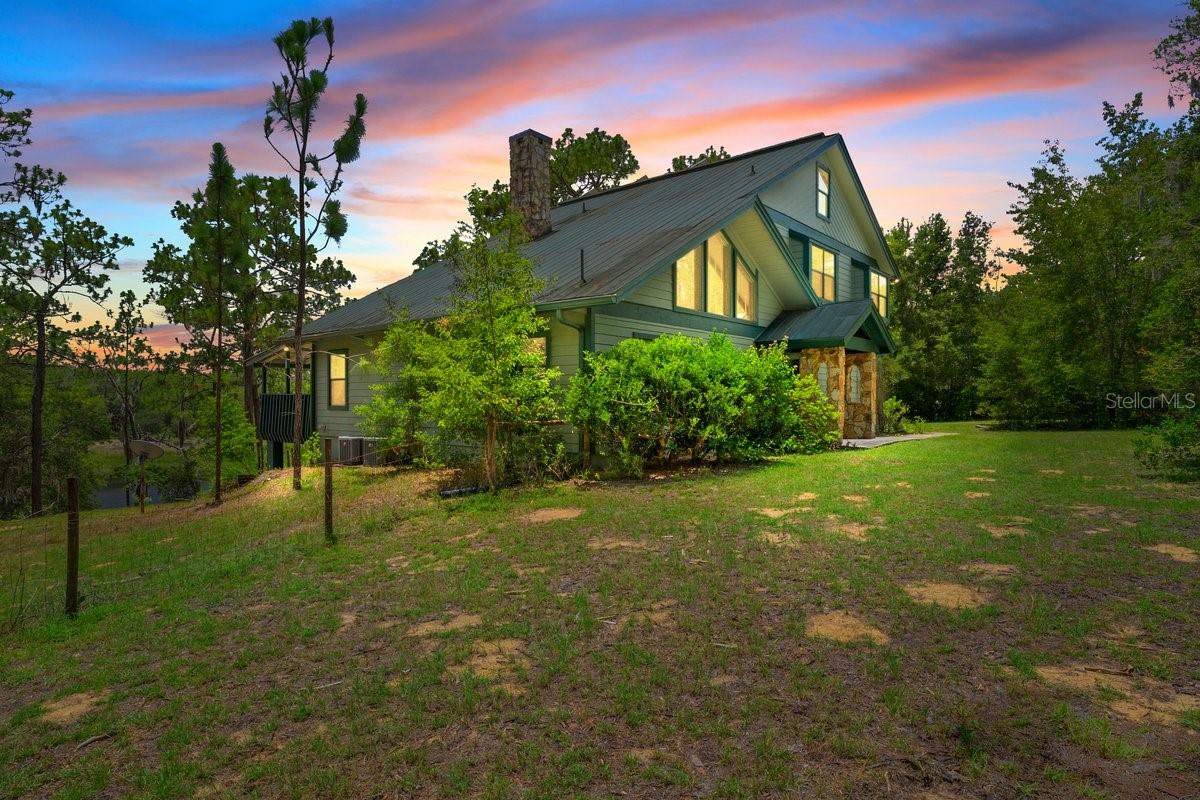 251 Cue Lake Dr Property Photo 1