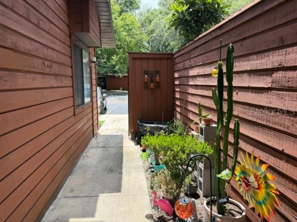 845 Sw 55th Ter Property Photo 2