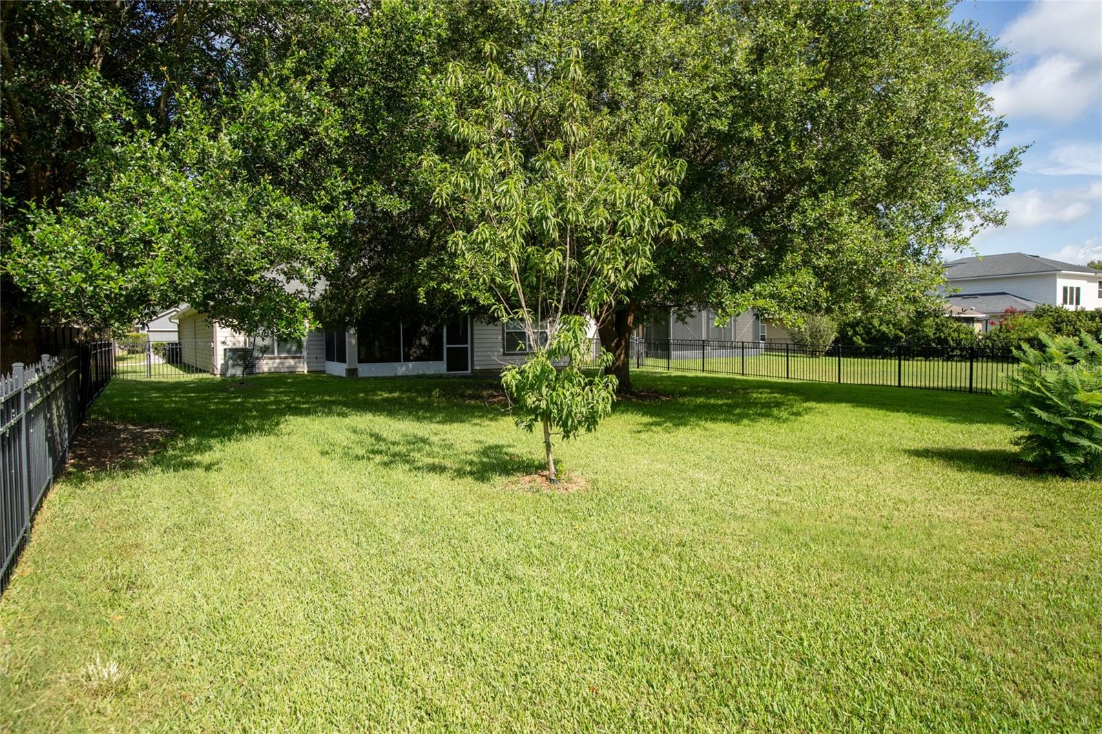 8123 Nw 51st Dr Property Photo 9