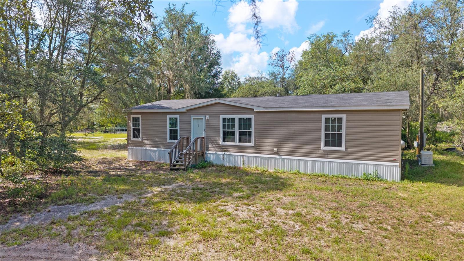 119 Ne 98th Ln Property Photo 2