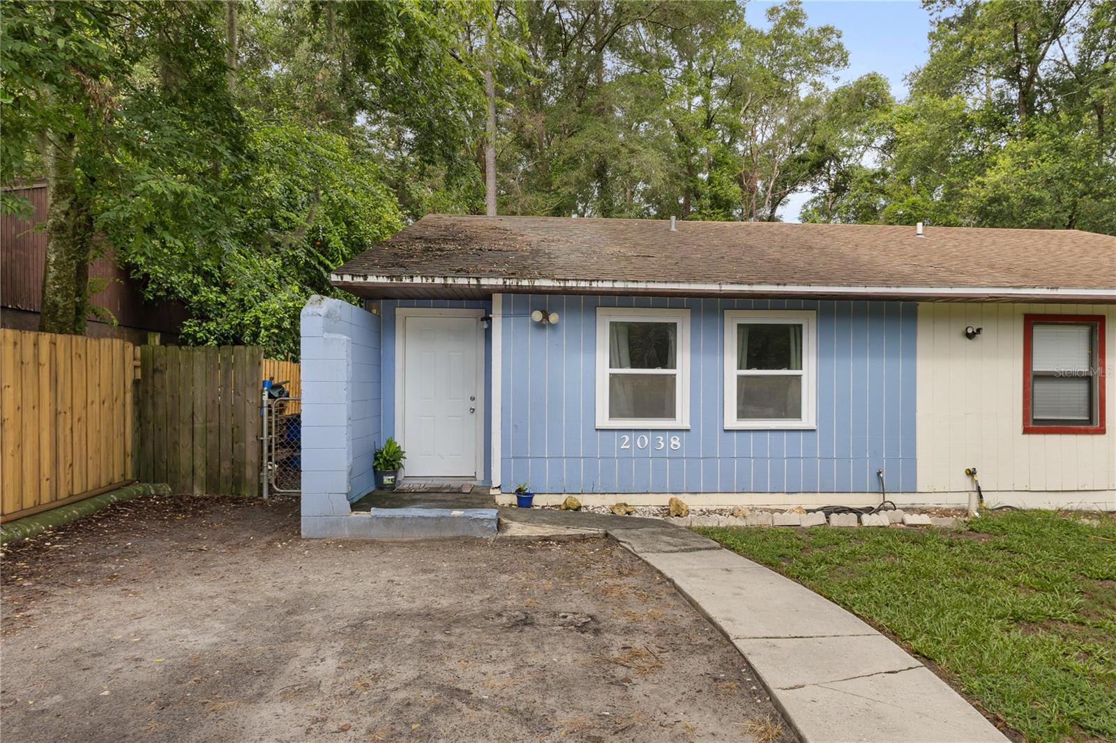 2038 Sw 70th Ter Property Photo 1