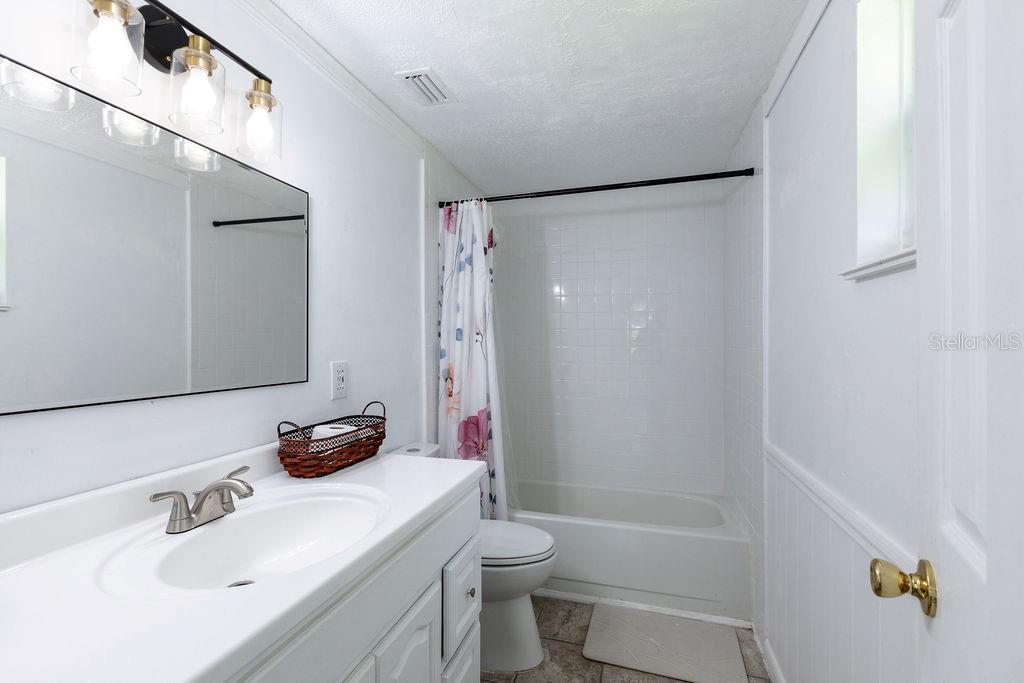 369 Ne Diana Ter Property Photo 11