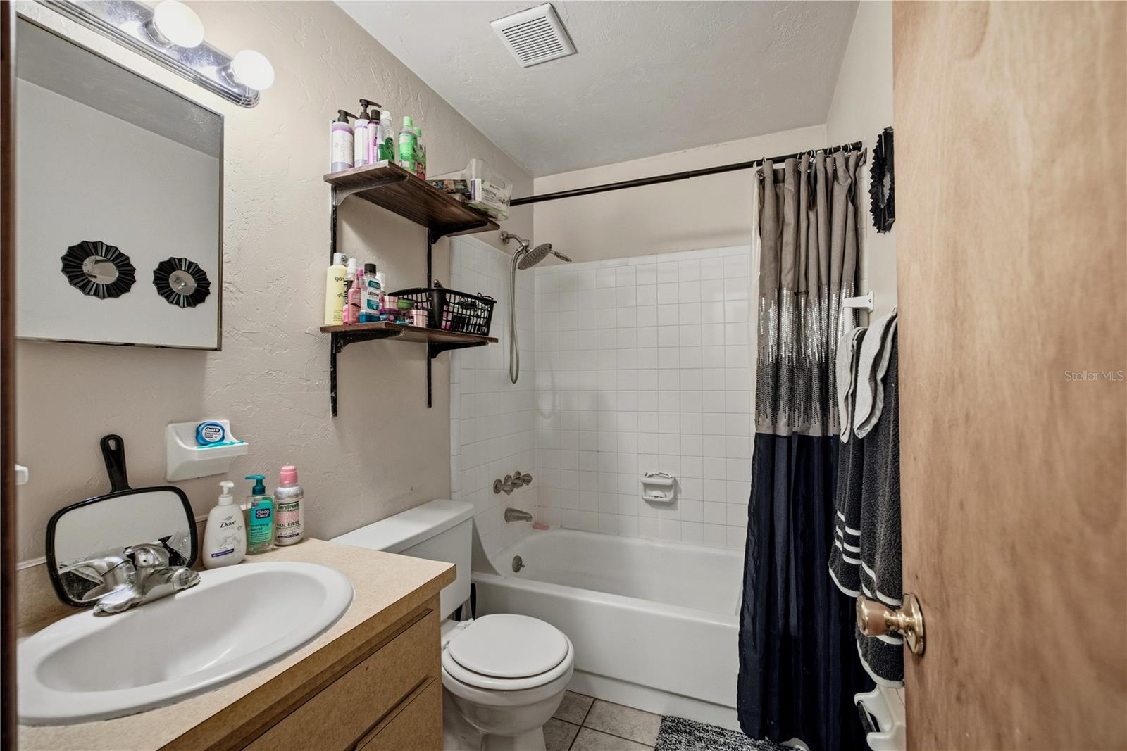 2902 Nw 39th Pl Property Photo 9