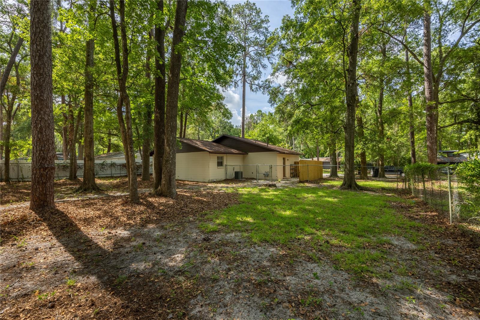 2902 Nw 39th Pl Property Photo 15