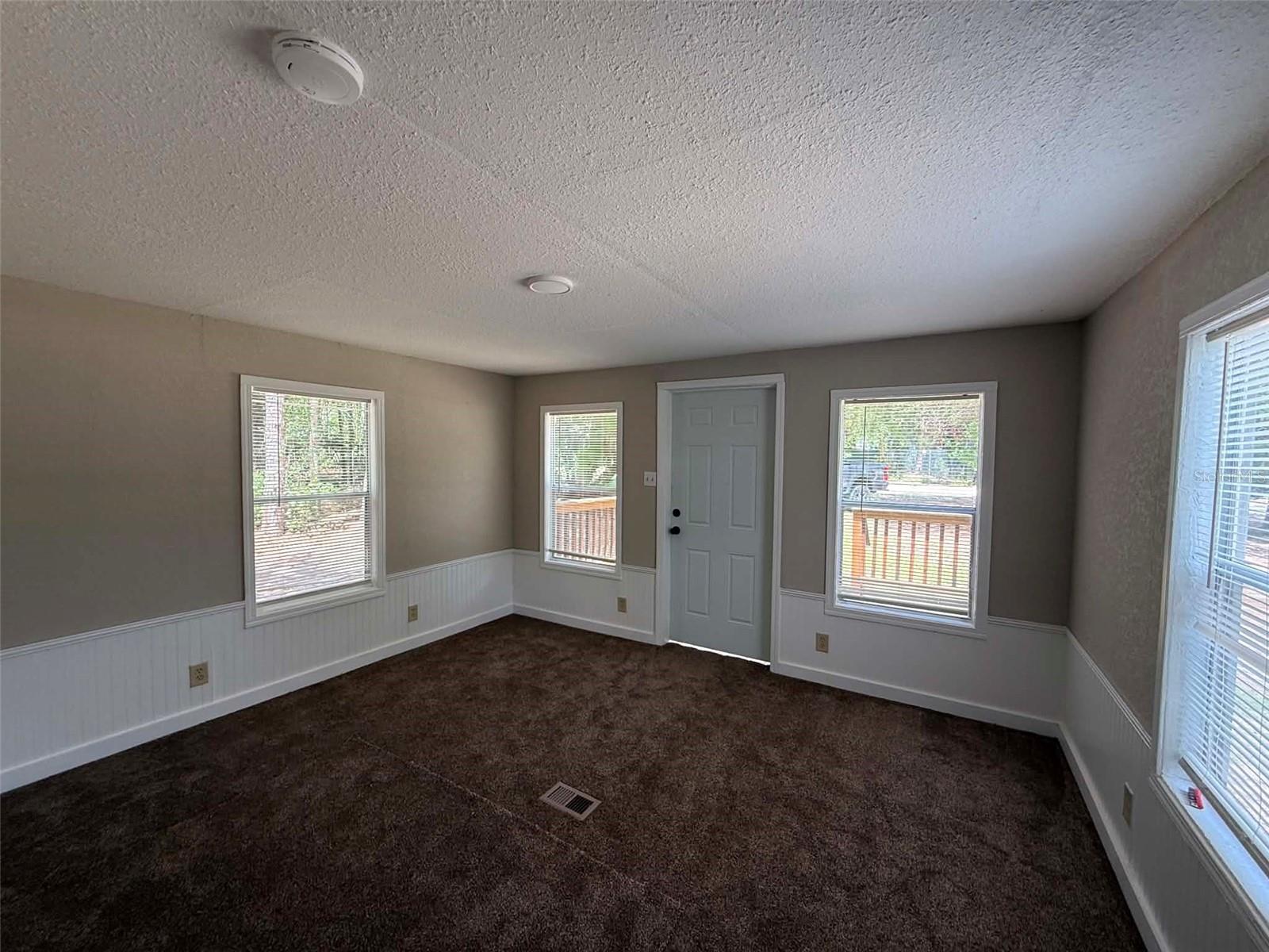 65 Ne 528th Ave Property Photo 5