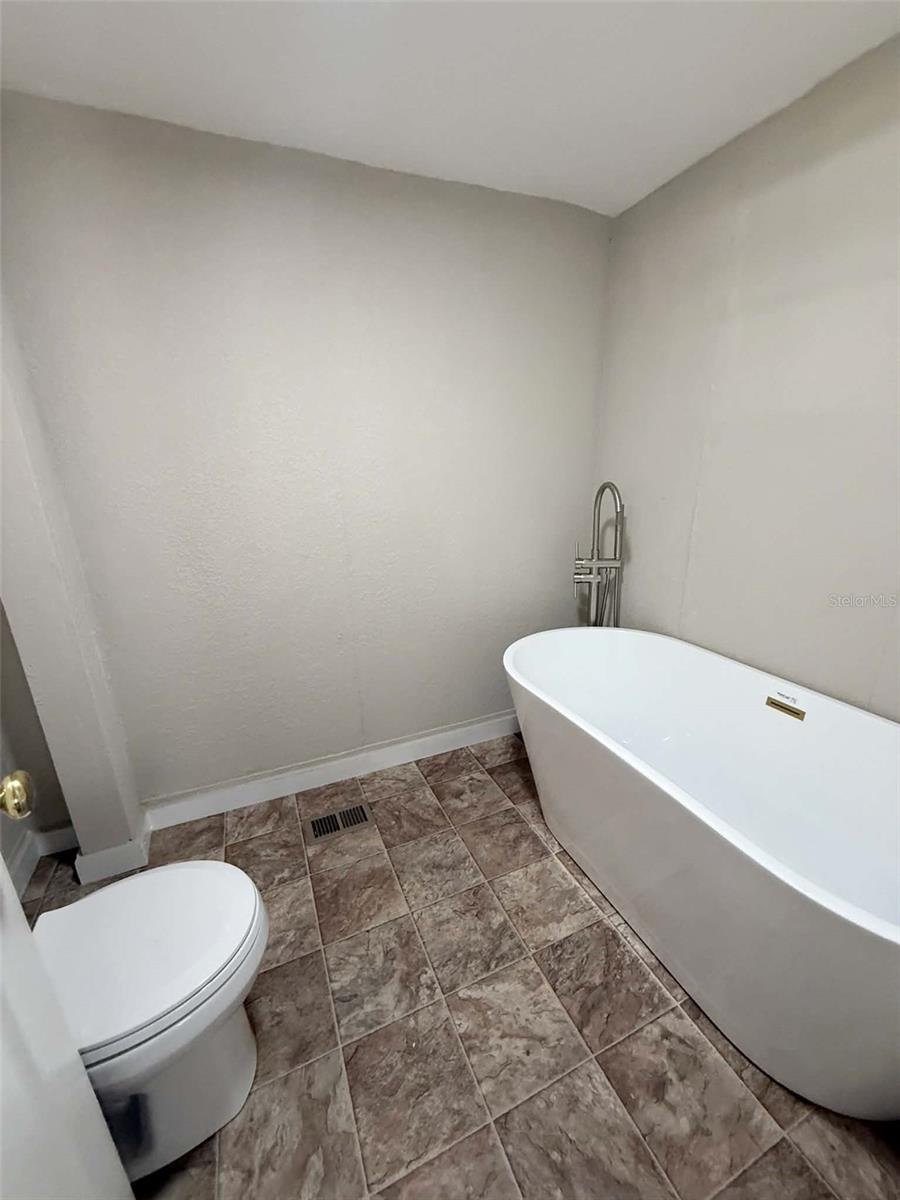 65 Ne 528th Ave Property Photo 13